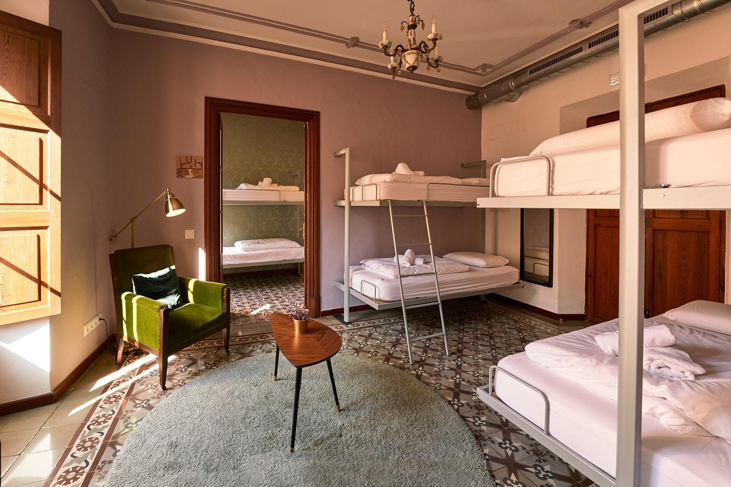 Hostal - Juvenil
