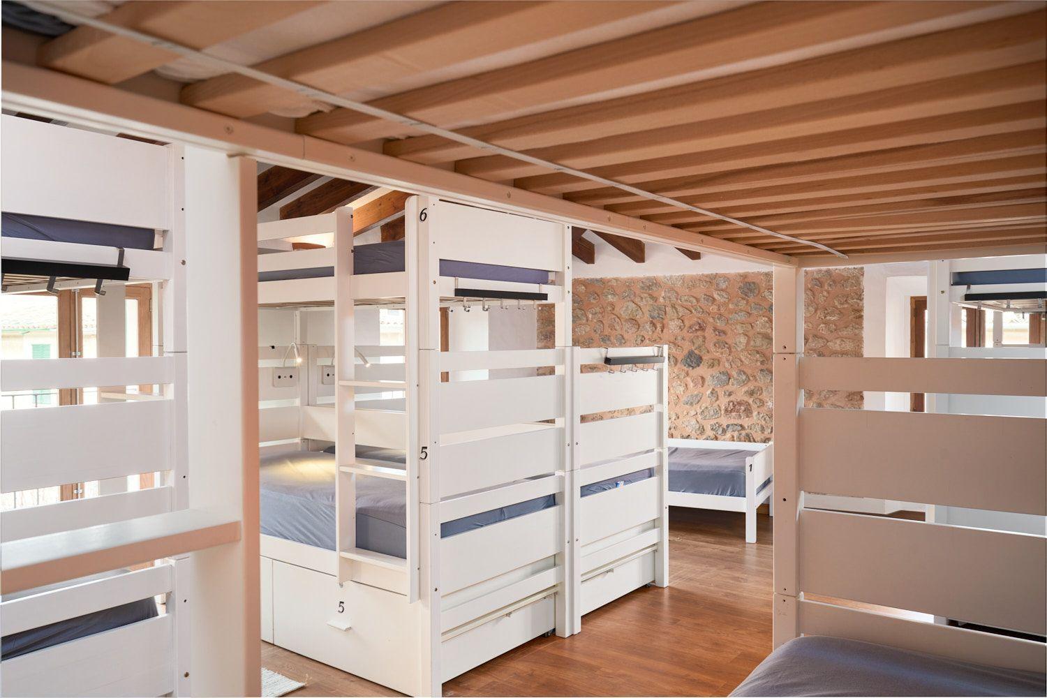 Hostal - Juvenil